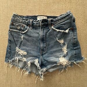 Abercrombie High Rise Mom Short